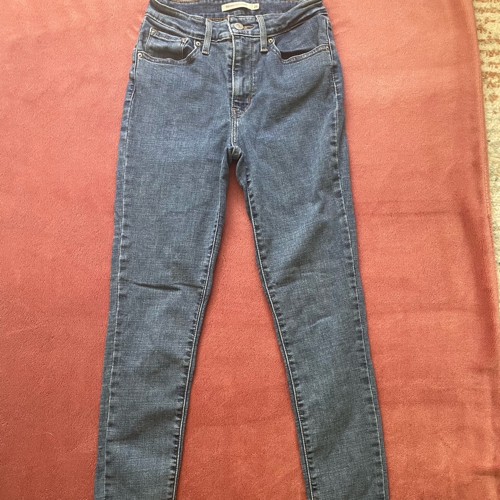 Levi’s 721 High Rise Skinny Jeans size 26
